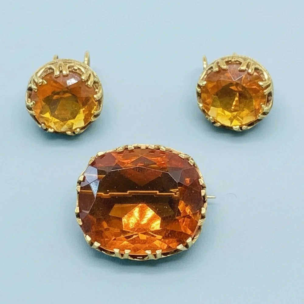 Vintage Accessocraft NYC Amber Glass Brooch & Earrings Set Gold Tone Signed